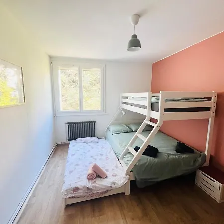 Bel Et Grand 4 Pieces Avec Parking Appartement *