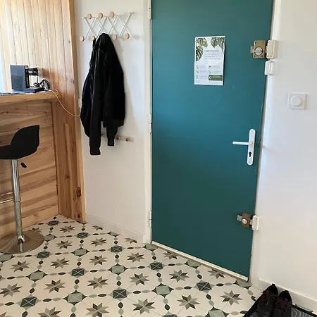 Appartement Bel Et Grand 4 Pieces Avec Parking