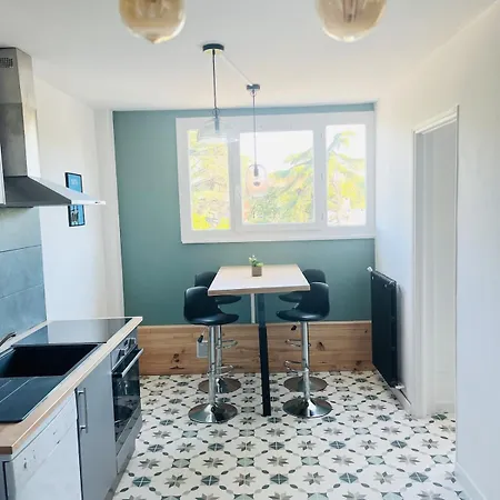 Appartement Bel Et Grand 4 Pieces Avec Parking